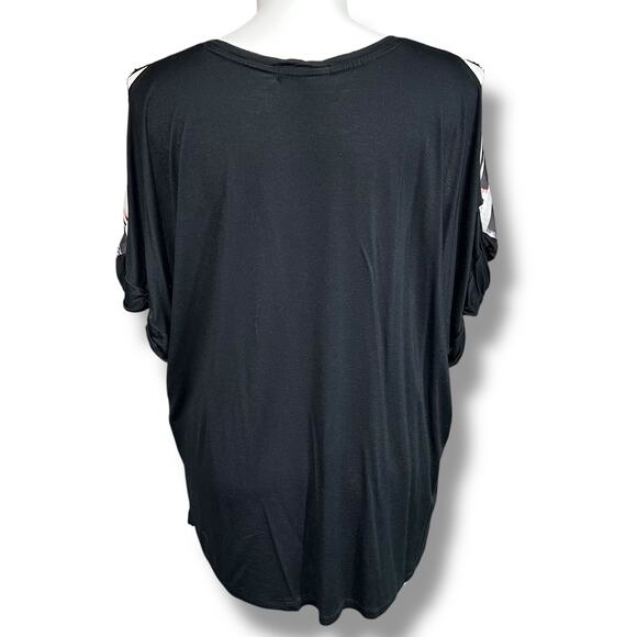 Rebel Womens Blouse Top Shirt Cold Shoulder Abstract Print Black White Pink 2X - Picture 4 of 10